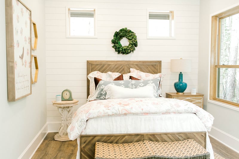 shiplap guest bedroom