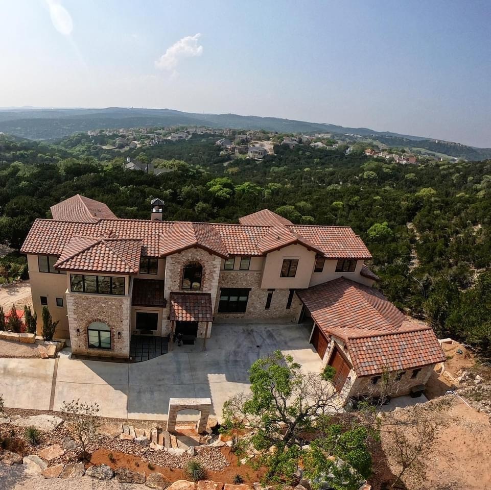 Houston to Texas Hill Country: A Guide for Custom Home Buyers Looking to Make the Move West