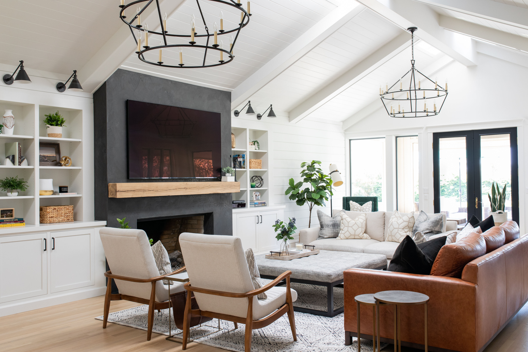 Designer Must-Haves for Farmhouse Modern Decor